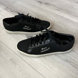 Saint Laurent Men’s classic low top Sneaker